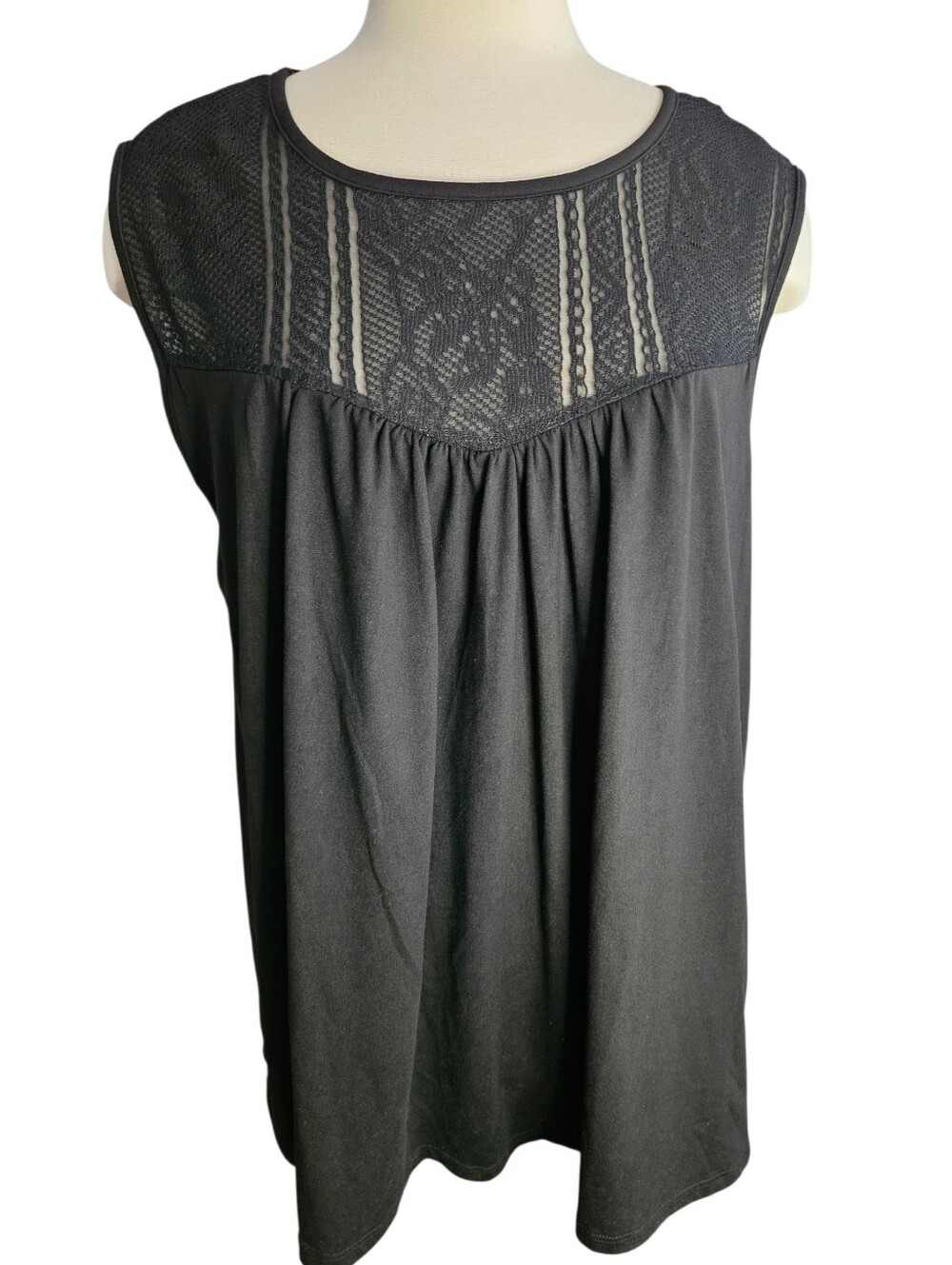 Haptics Sleeveless Black Lace Yoke Women's Top, Large